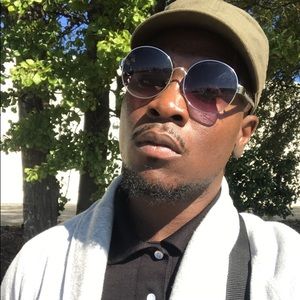 Meet your Posher, Demetrus